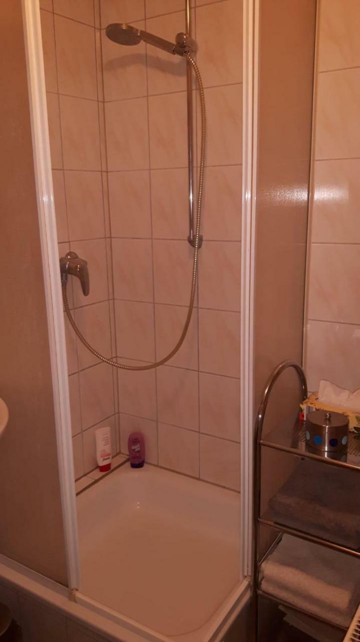 Messe Diezelweg Appartement *